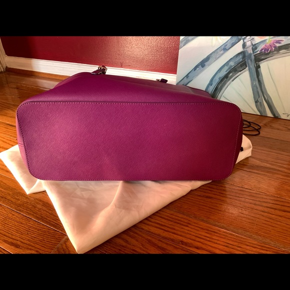 🚨Sold🚨Michael Kors Jet Set Large tote. EUC! - Picture 7 of 16